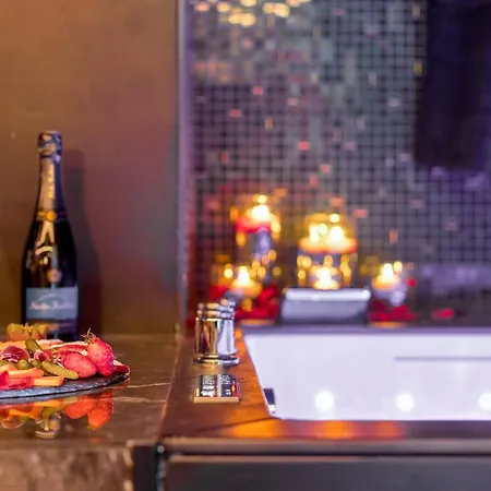 Nuit Romantique Jacuzzi Prive Toulouse Exterior photo